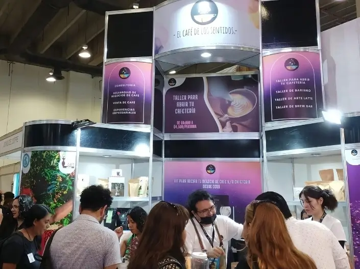 Aprende a cómo abrir tu cafetería desde cero y a desarrollar tu e-commerce de café desde cero con nosotros en nuestro curso para abrir tu cafetería desde cero.